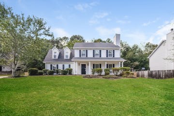 2935 Emerson Lake Dr Snellville, GA 30078